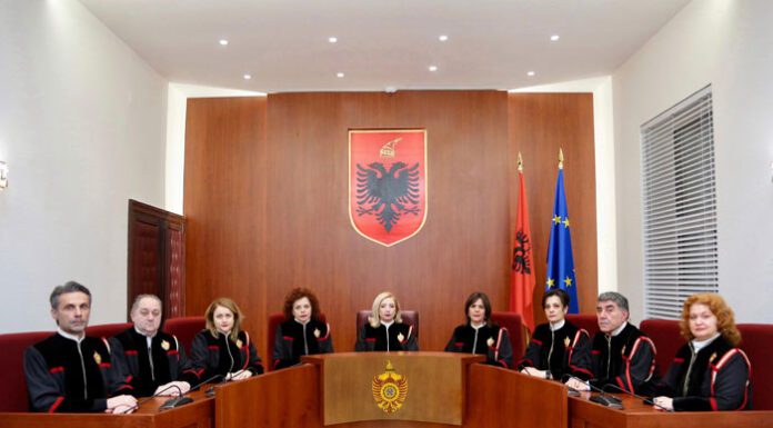 Kushtetuesja mbështet të drejtën e gazetarëve për burimet Gjykata Kushtetuese